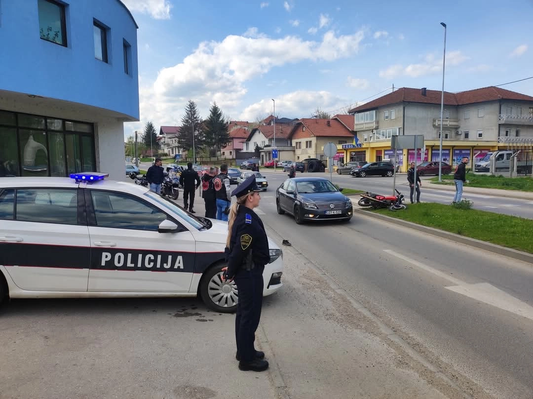 PU Gradačac - Učešće u projektu "Obrati pažnju i nauči"